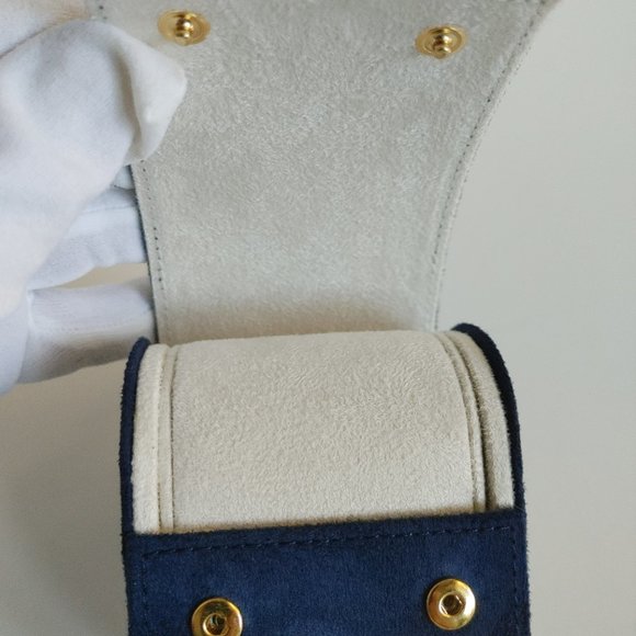 Authentic Louis Vuitton watch Case in Navy blue - Picture 6 of 7